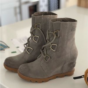 Sorel Joan of the Arctic Wedge size 6